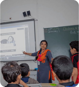 teacher teaching students