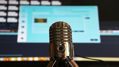 Using Podcasts and Webinars as Learning Tools in Middle School